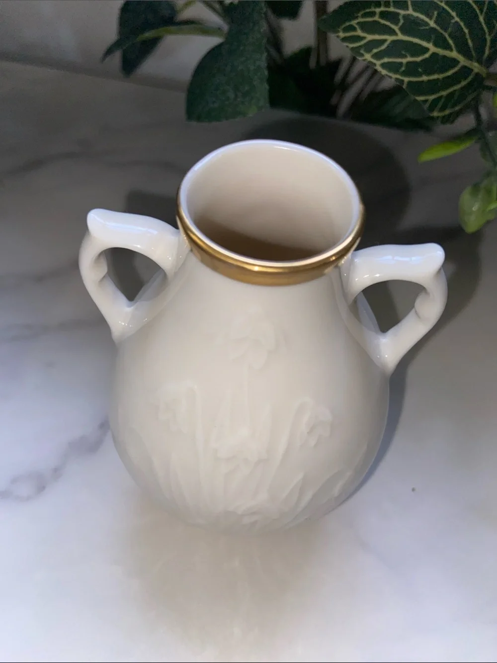 Lenox Ceramic Two-Handled Bud Vase with 24K Gold Trim Small Vase